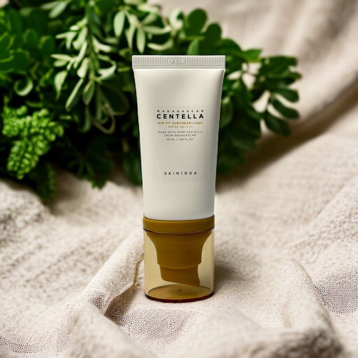 SKIN 1004 madagascar centella air-fit suncream light spf30 pa++++