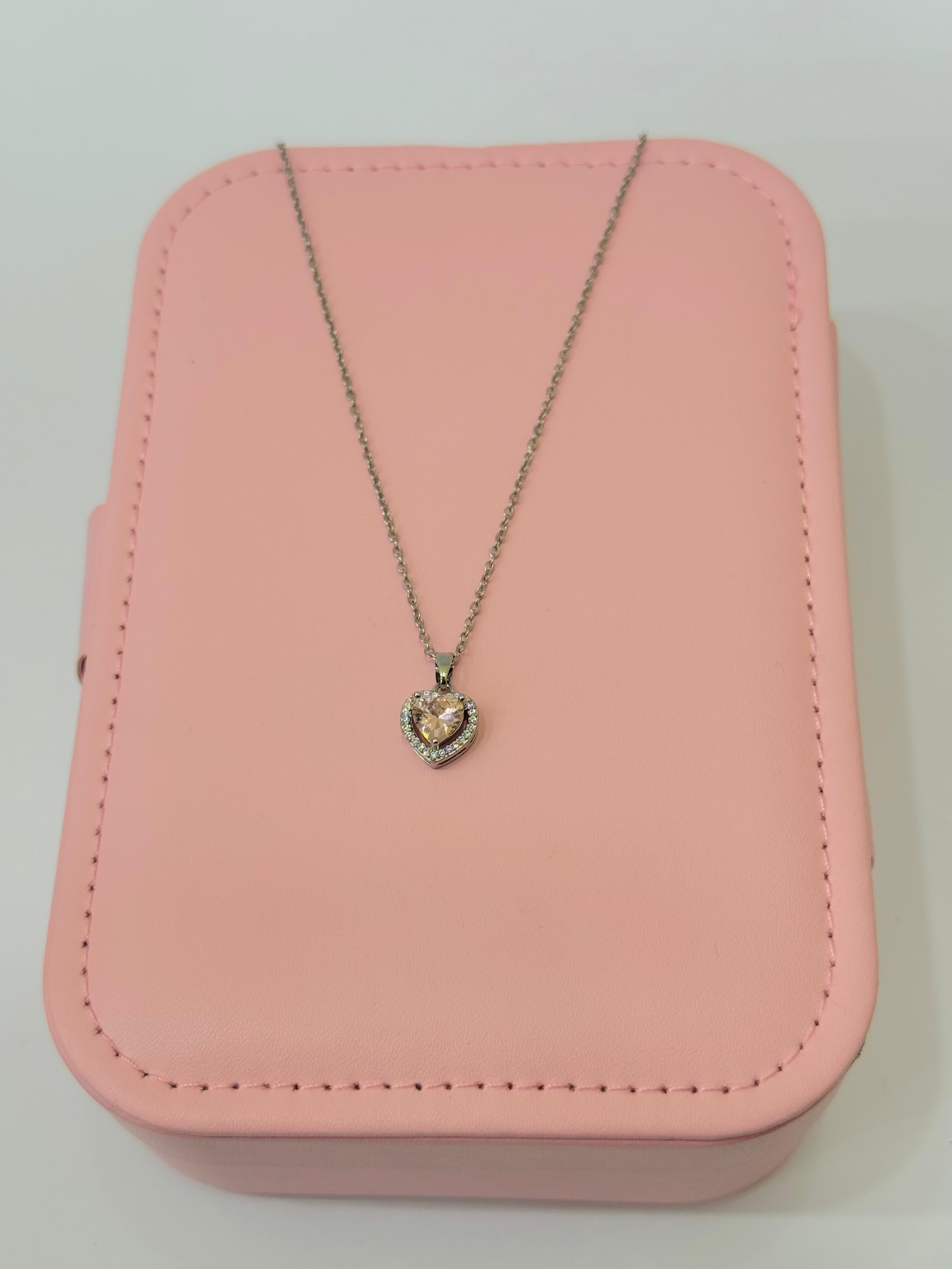 HEART SHAPE ZYRCON NECKLACE