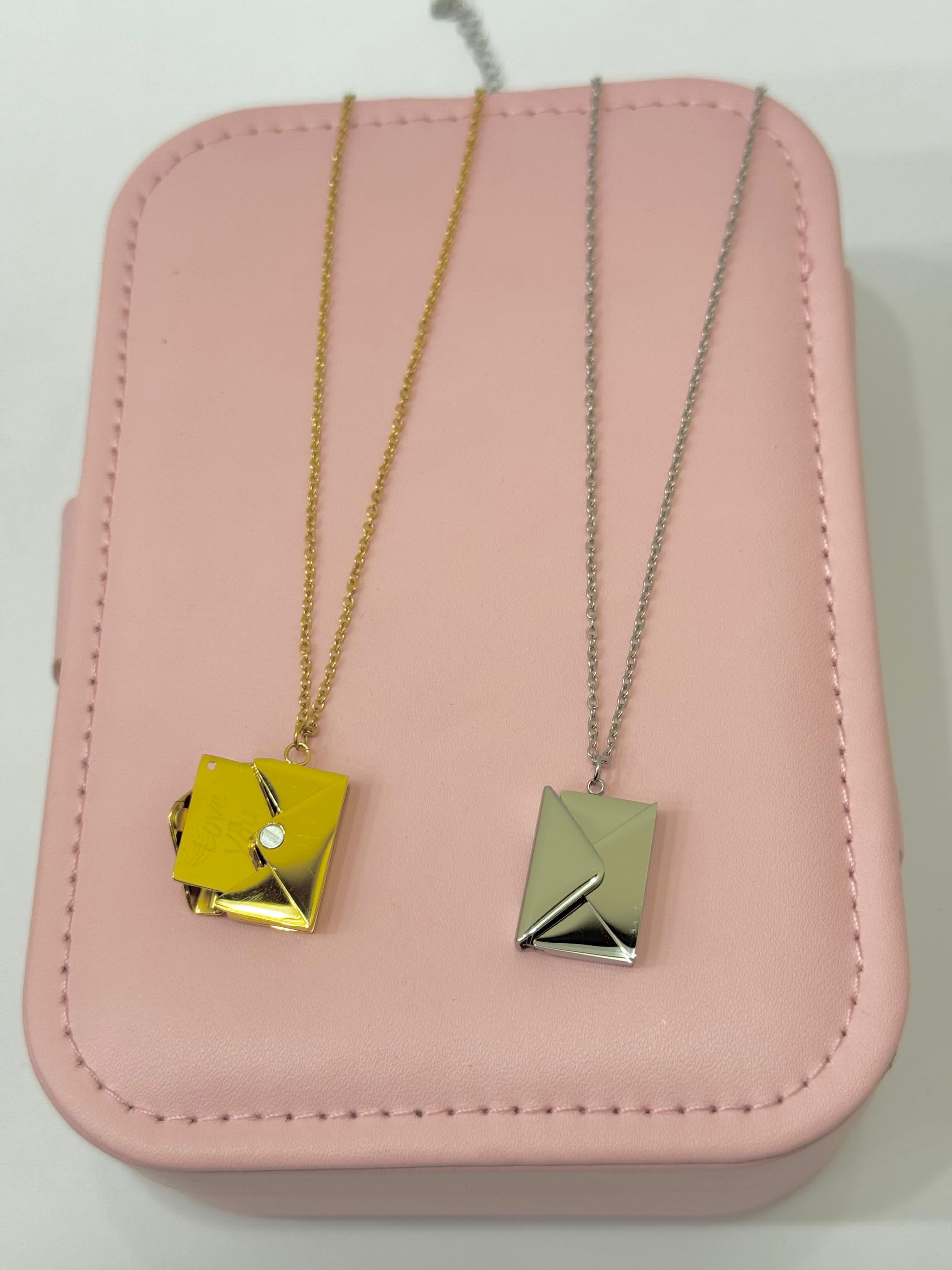 Envelope Necklace –
