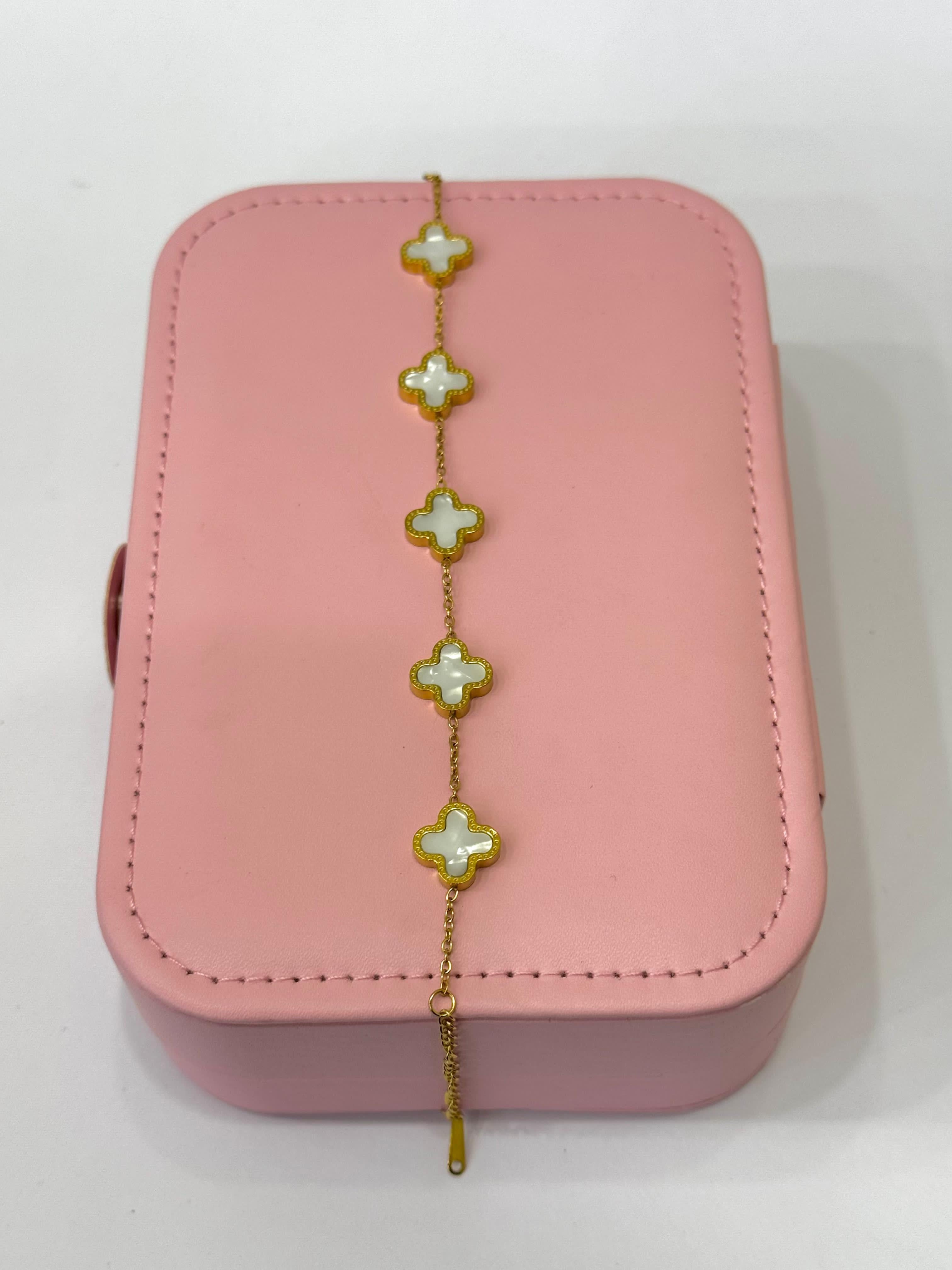 WHITE CLOVER BRACELET