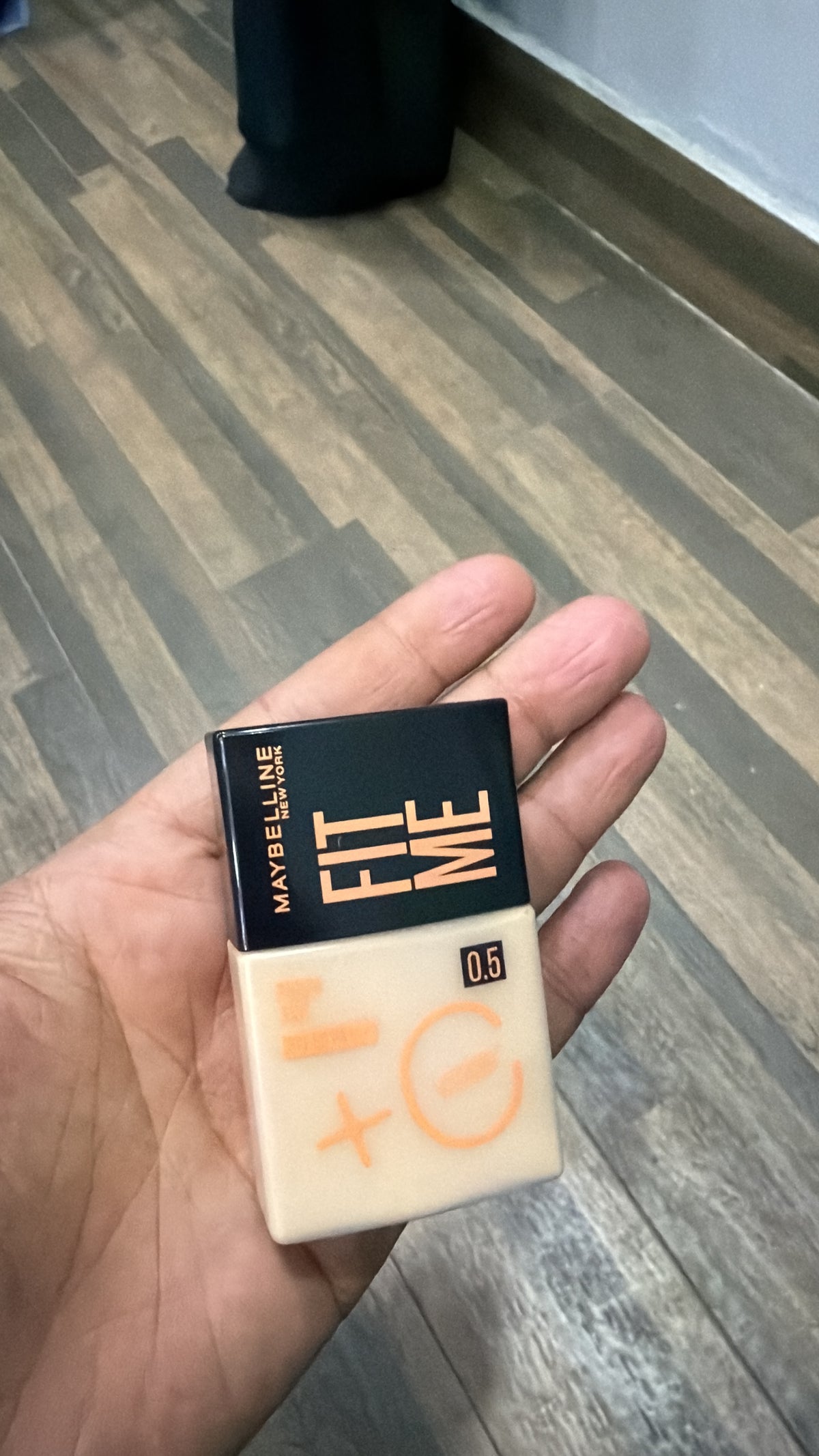 Maybelline - Fit Me Fresh Tint Spf 50 + Vitamin C Foundation (orignal)