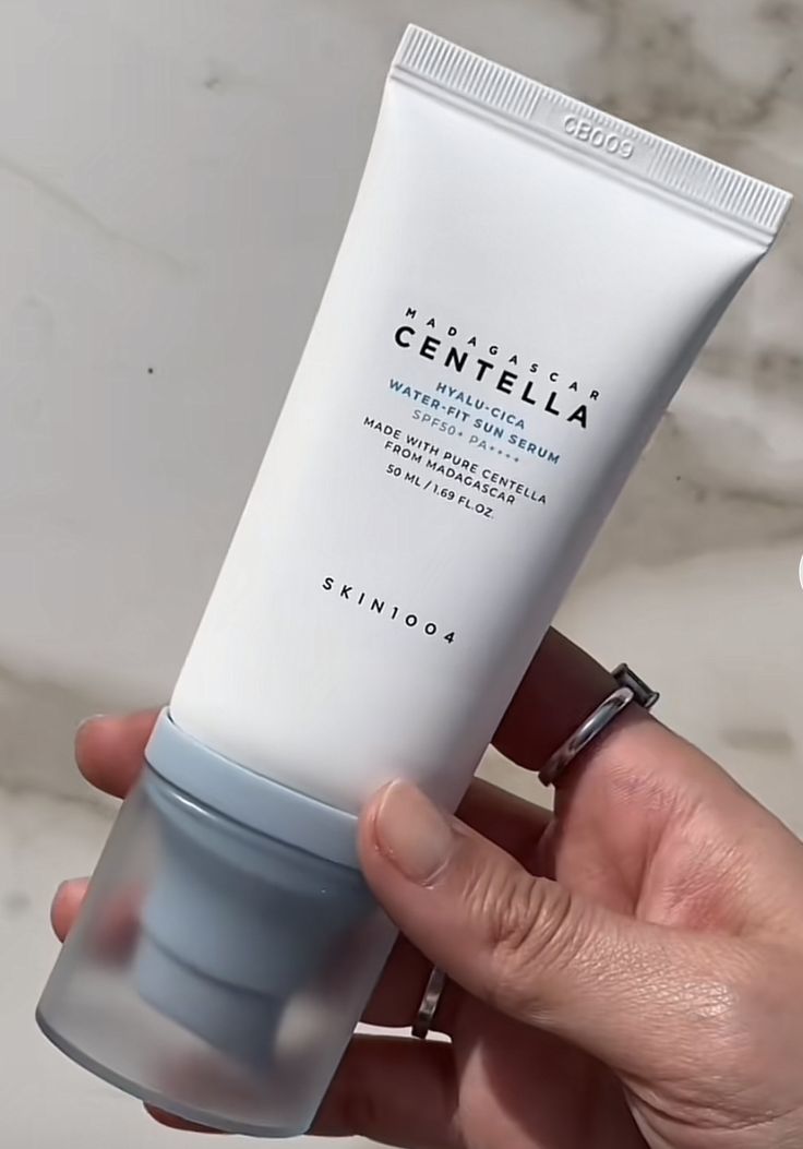 SKIN 1004 Centella Hyalu-Cica Water-Fit Sun Serum SPF50+ PA++++