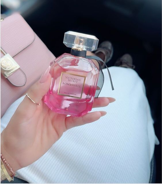 Victoria’s Secret Bombshell Eau de Parfum: The Ultimate Power Scent 100 ml