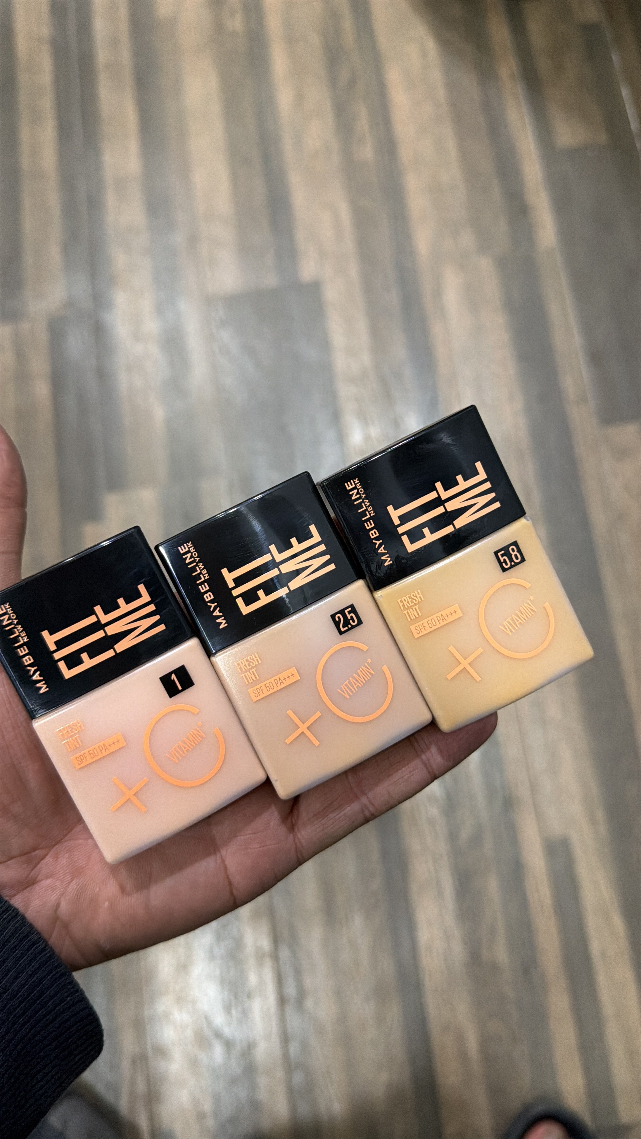 Maybelline - Fit Me Fresh Tint Spf 50 + Vitamin C Foundation (orignal)