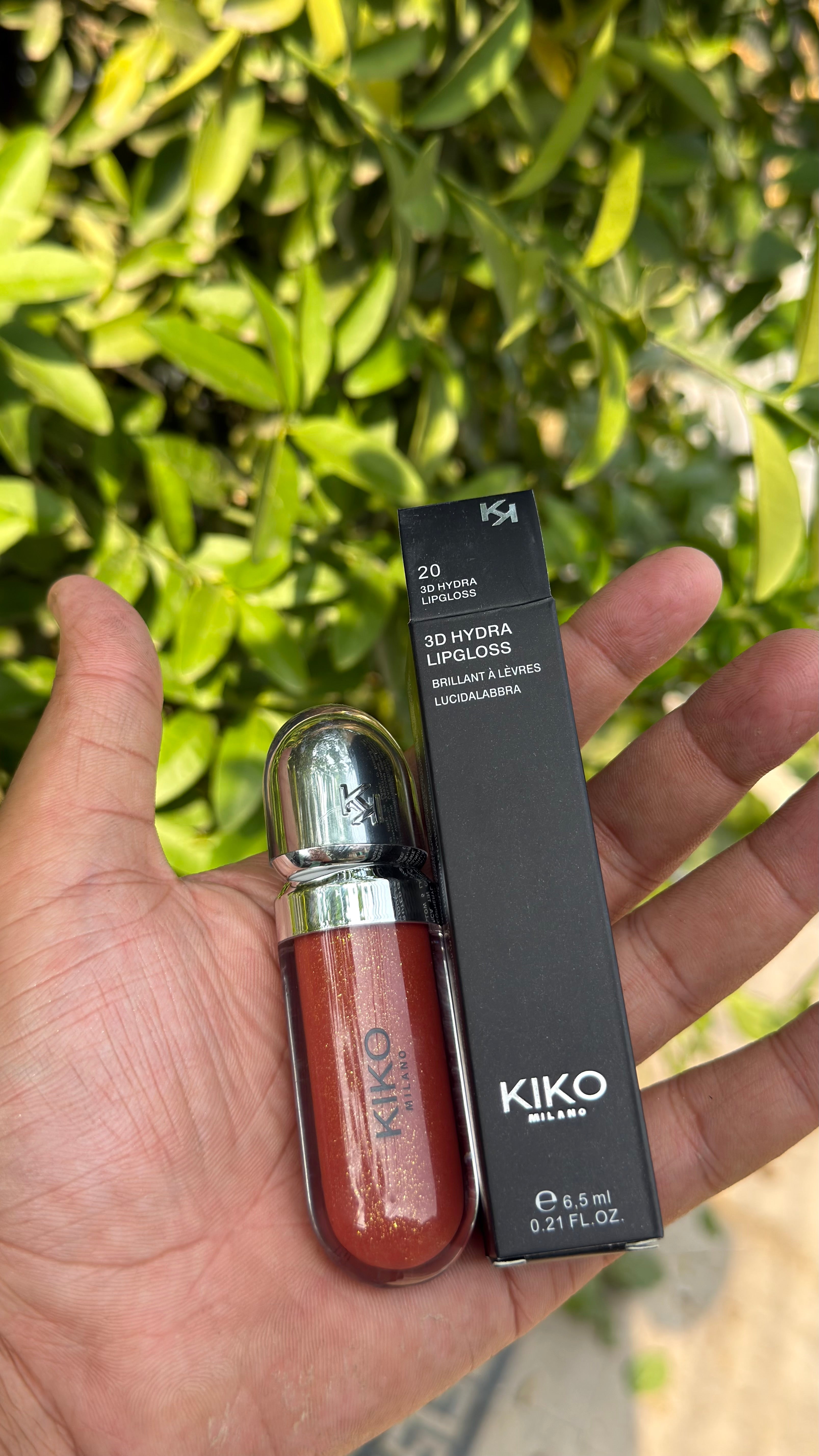 Deal 8 products place order u will receive msg on whatsapp for shades