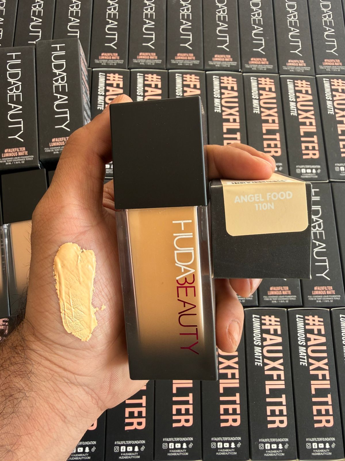 Huda Beauty Fauxfilter Foundation original plastic body