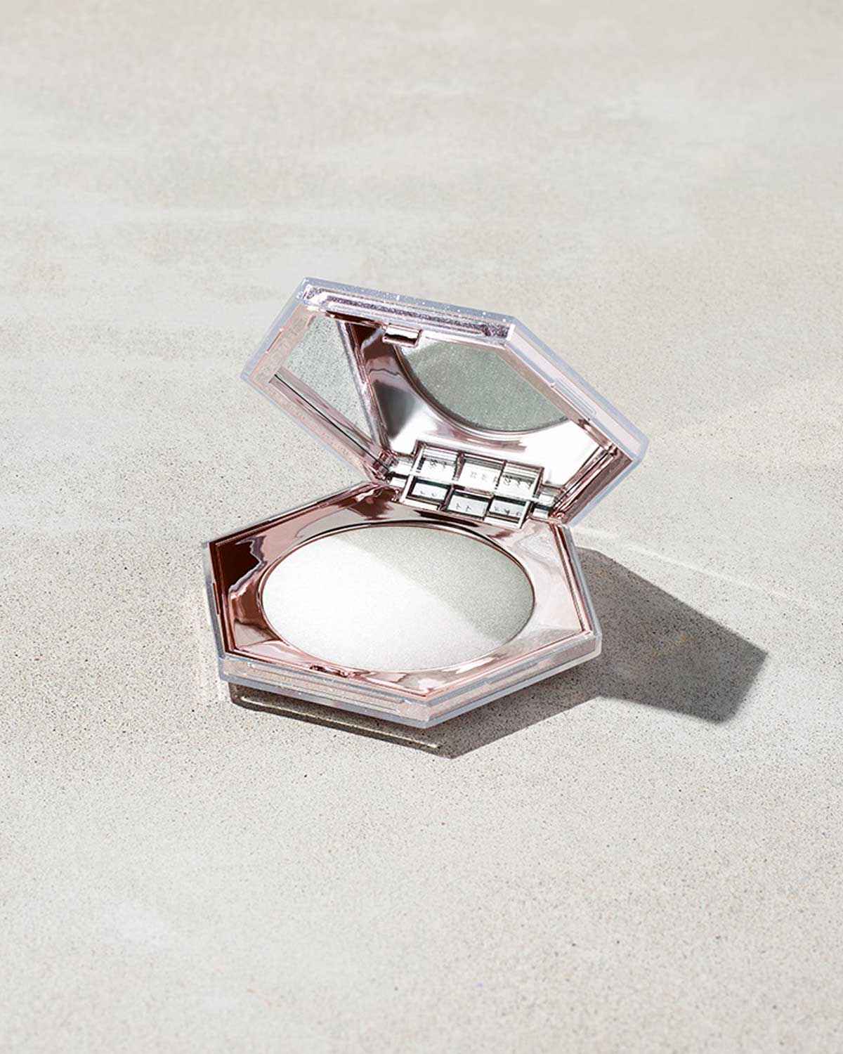 FENTY BEAUTY Diamond Bomb All-Over Diamond Veil how many carats?