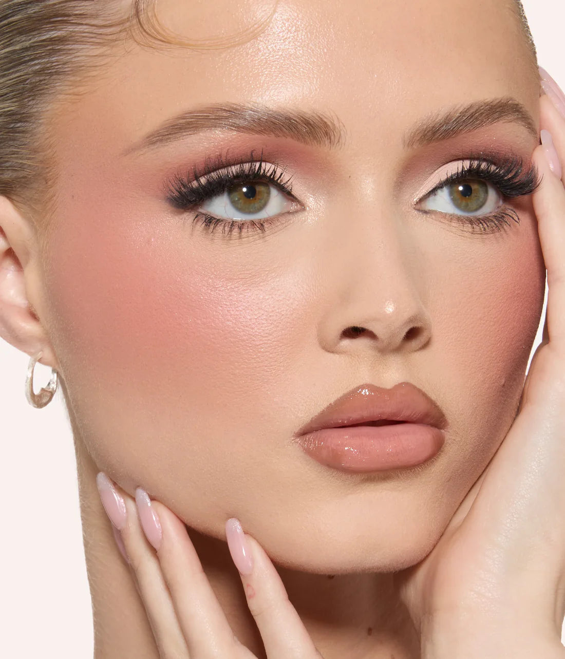 huda beauty blush FILTER BLURRING BLUSHLIGHTERS PALETTE