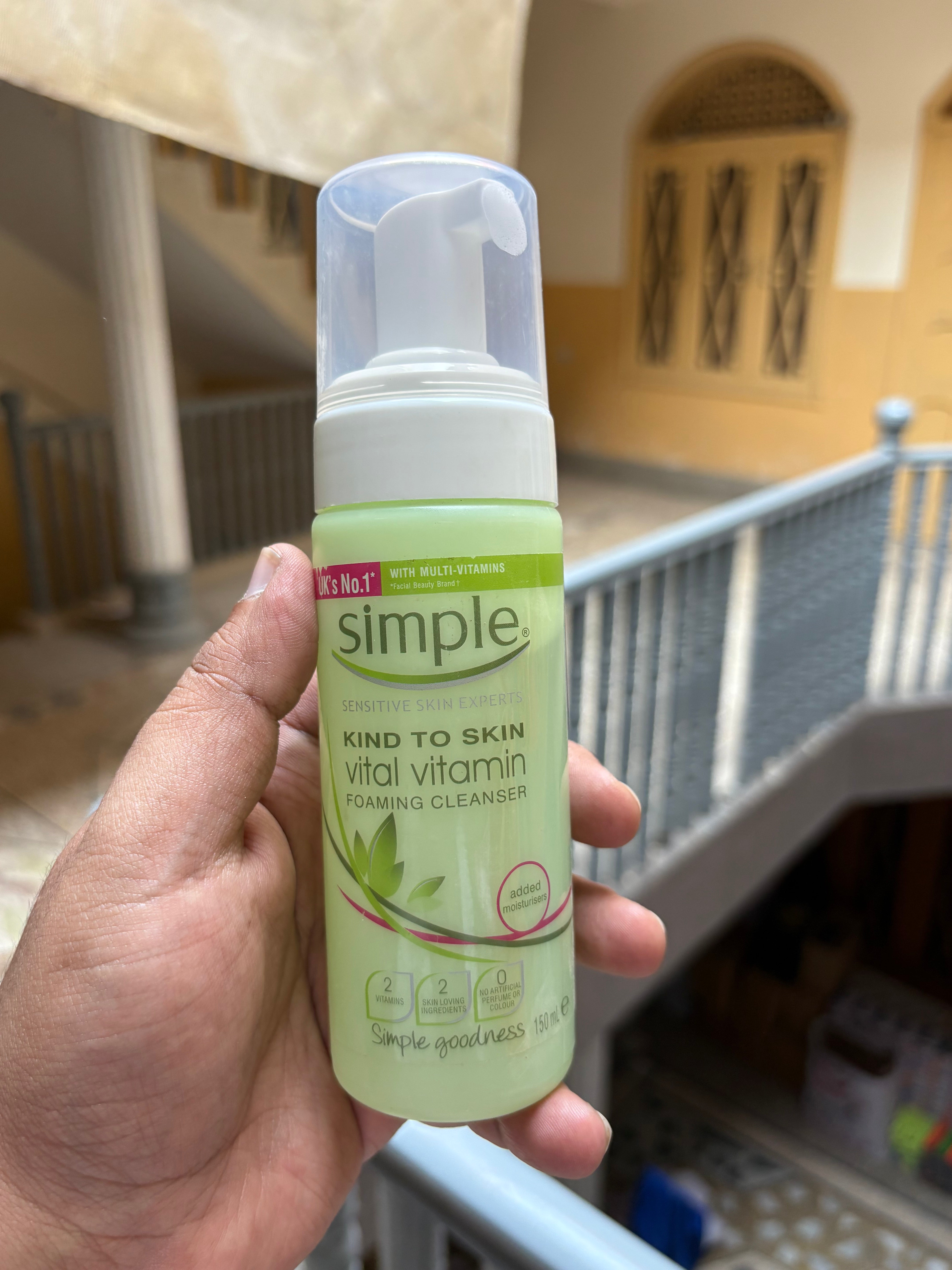 Simple Skincare - kind to skin vital vitamin foaming cleanser