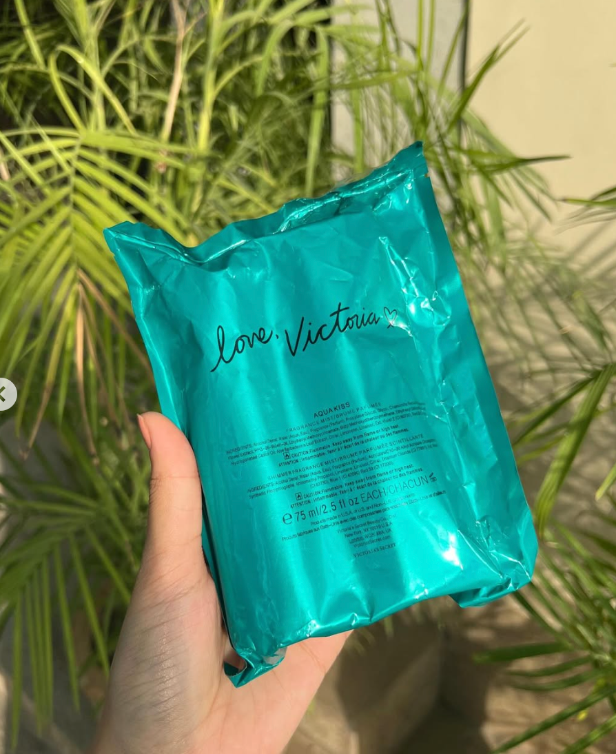 Victoria’s Secret I love shimmer Aqua Kiss
