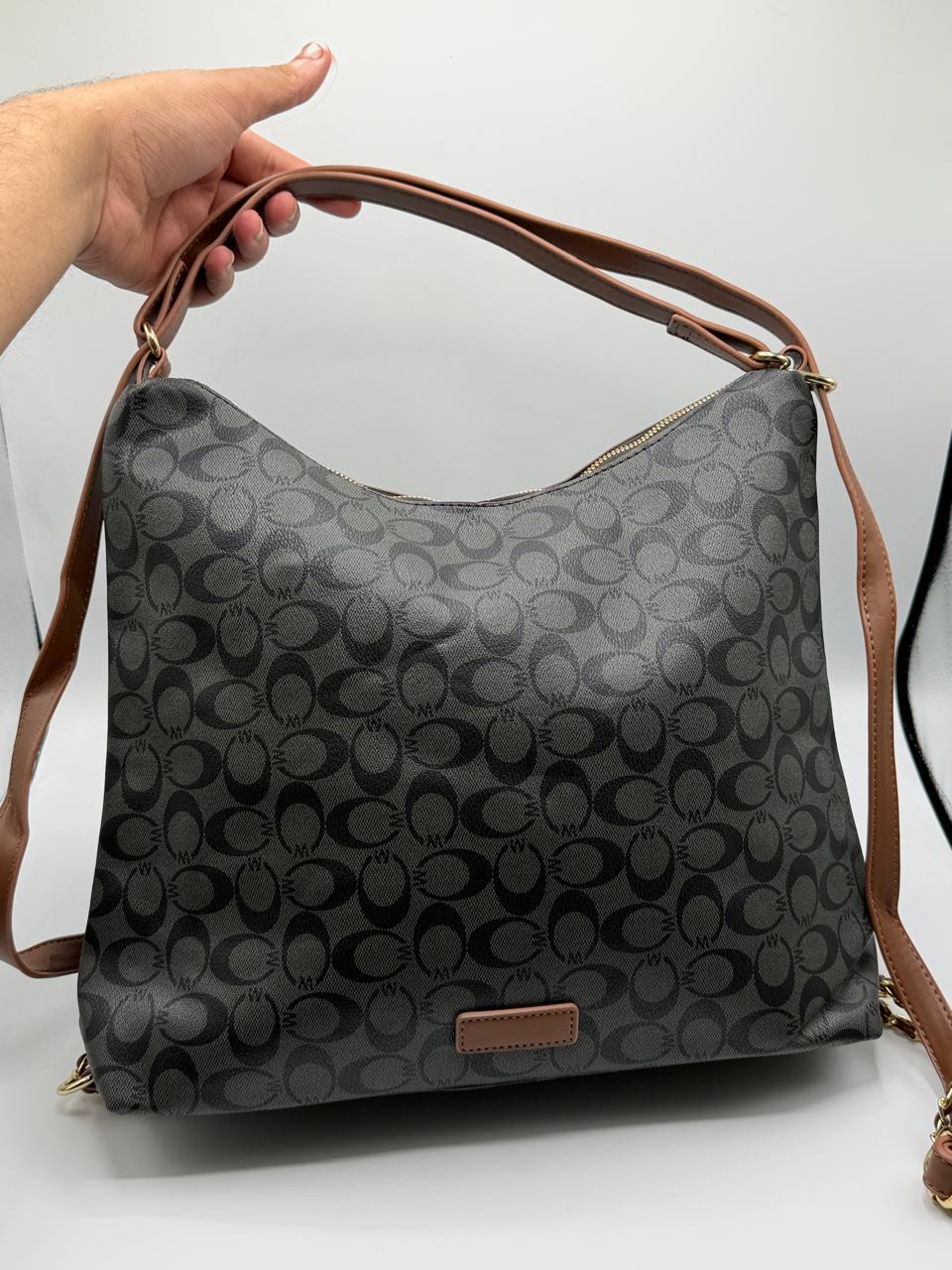 Coach- carry and shoulder bag