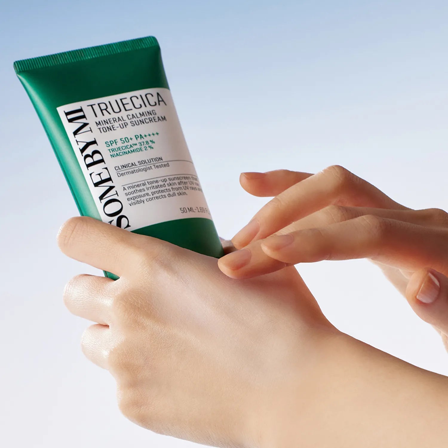 SOME BY MI Truecica mineral Calming Tone-up Sunscreen